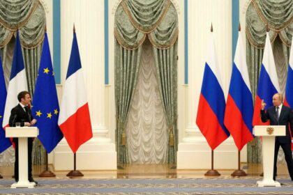 حدود الدور.. هل تنجح الوساطة الفرنسية في خفض التصعيد الروسي-الأوكراني؟